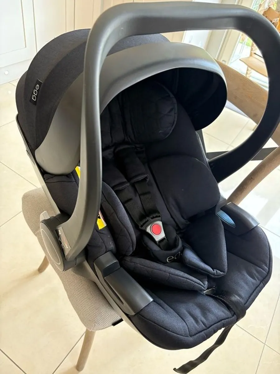 Egg 2 buggy / travel system - Image 3