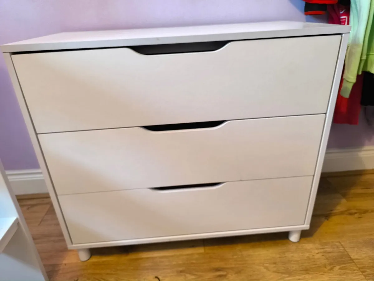 Cabin bed with Chest of 3 drawers & Shelving unit - Image 2