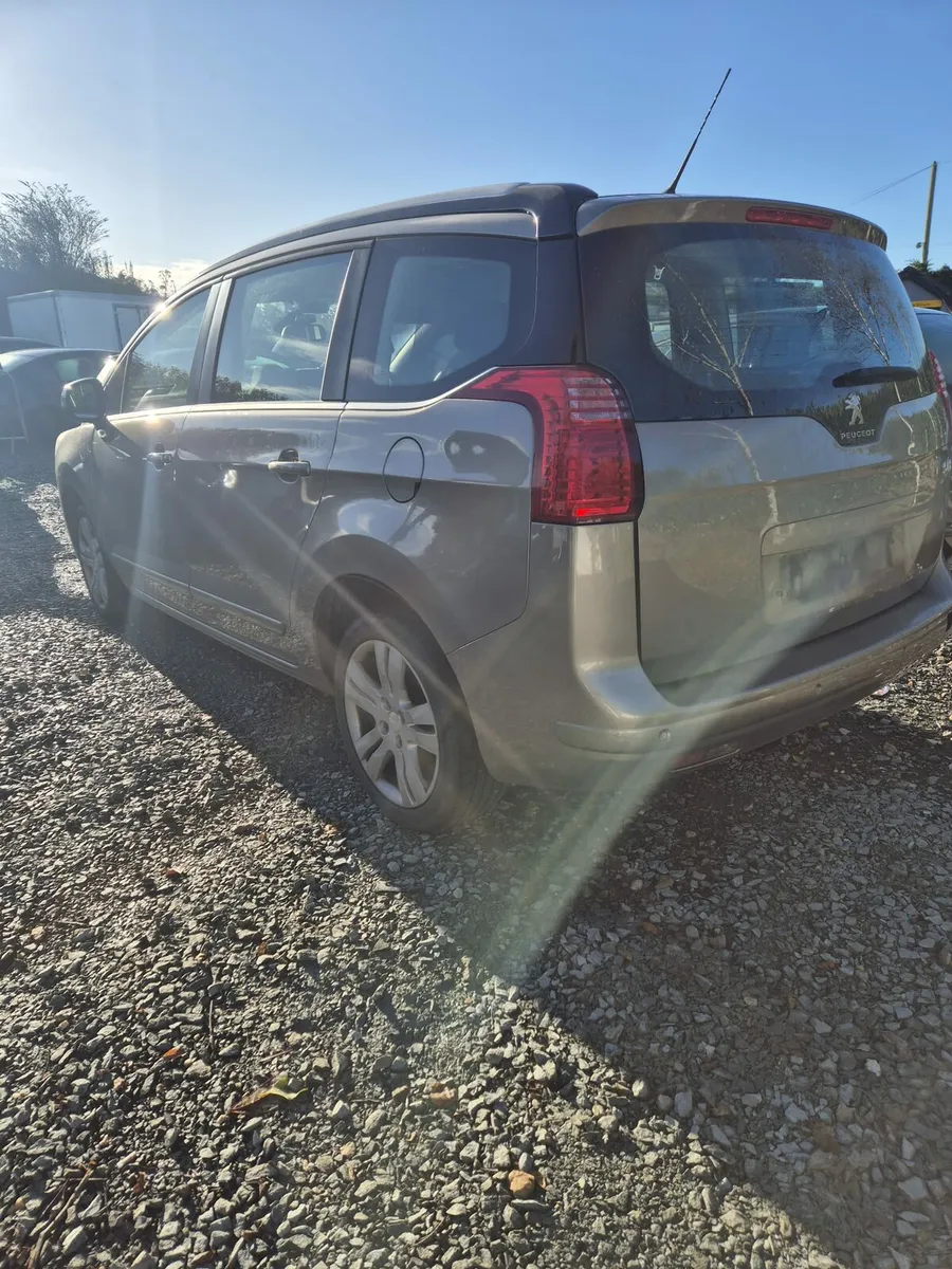 Peugeot 5008 - Breaking only - Image 2