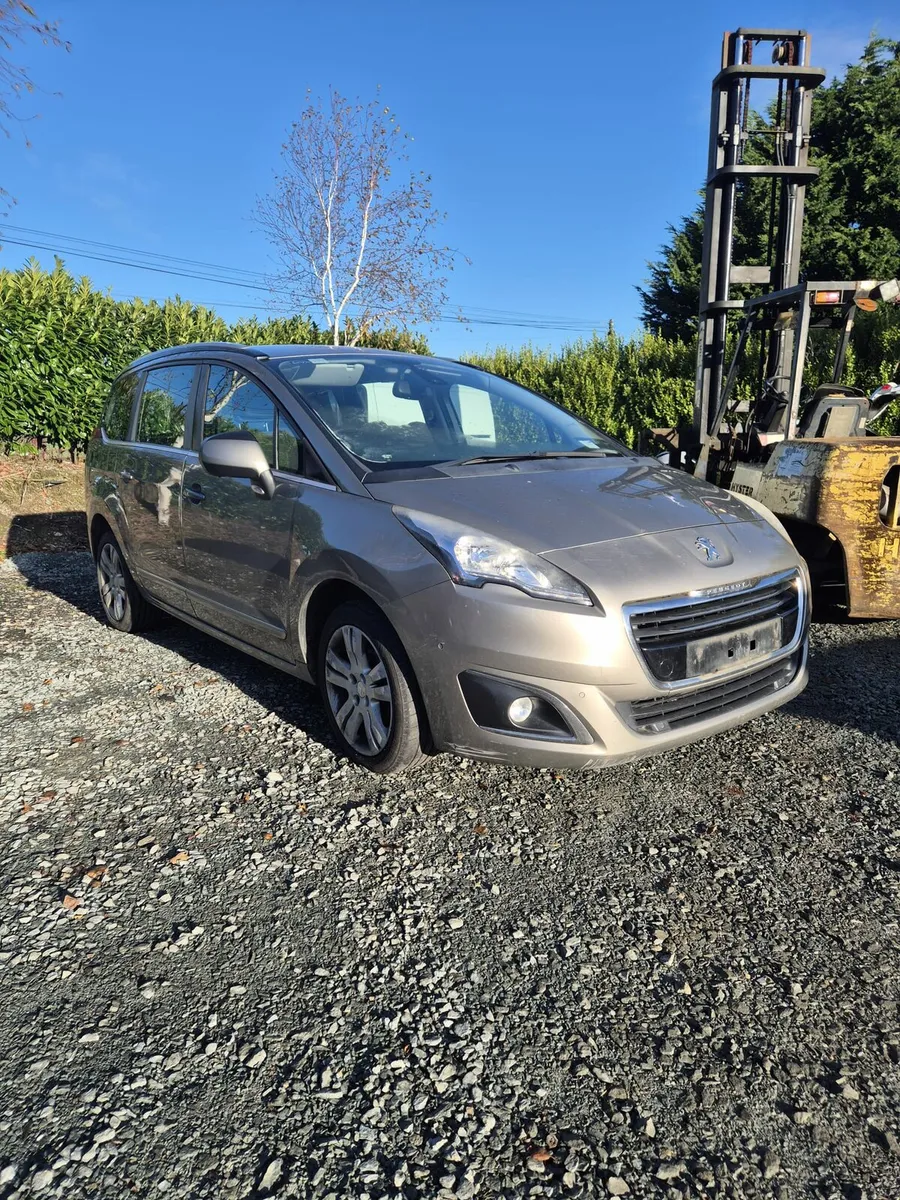 Peugeot 5008 - Breaking only - Image 4