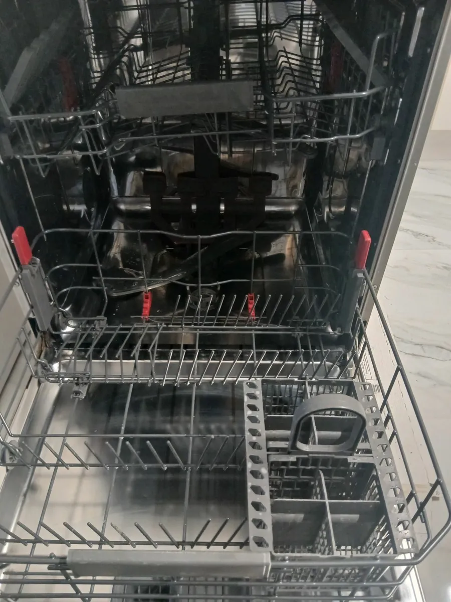 Fridge freezer and dishwasher - Image 3