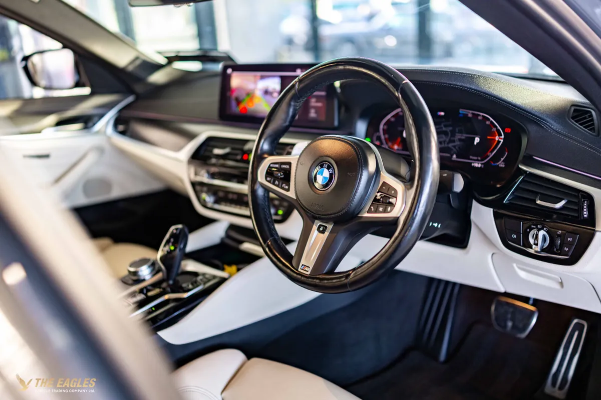 BMW 5-Series D 5SMA 4DR AUTO M SPORT - Image 4