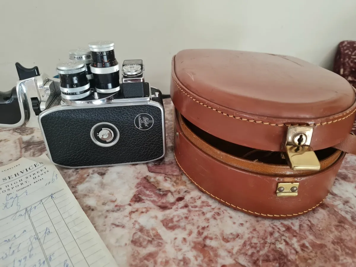 Vintage camera - Image 1