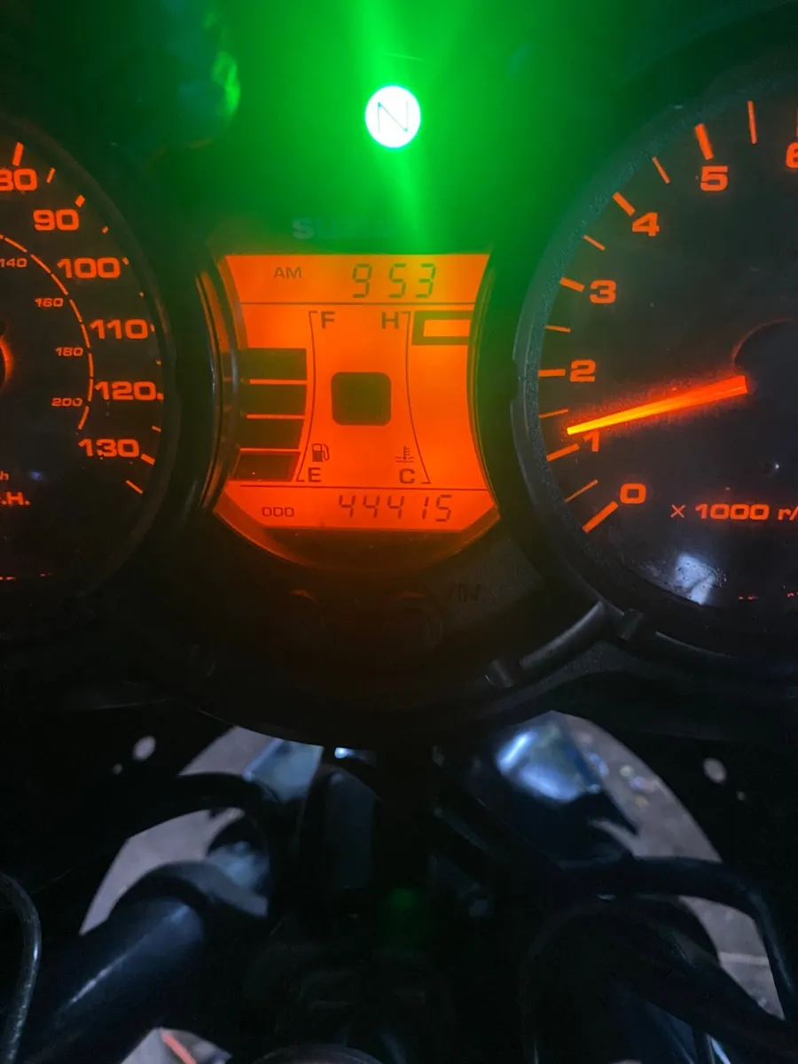 Suzuki SV 2005 - Image 1