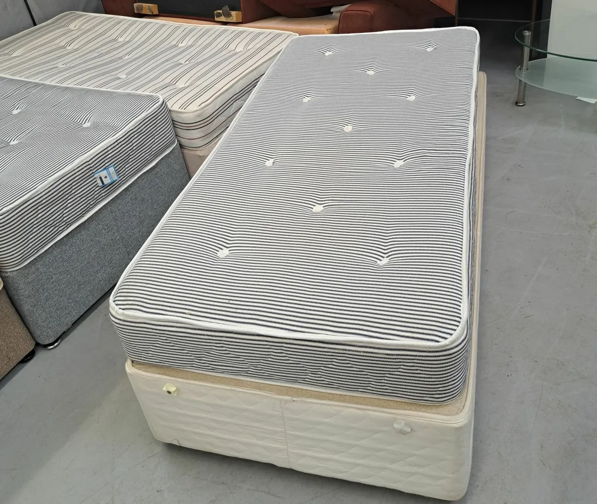 Single Bed + mattress
