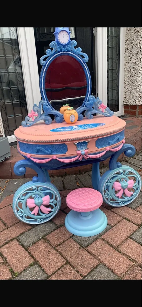 Disney princess dressing table