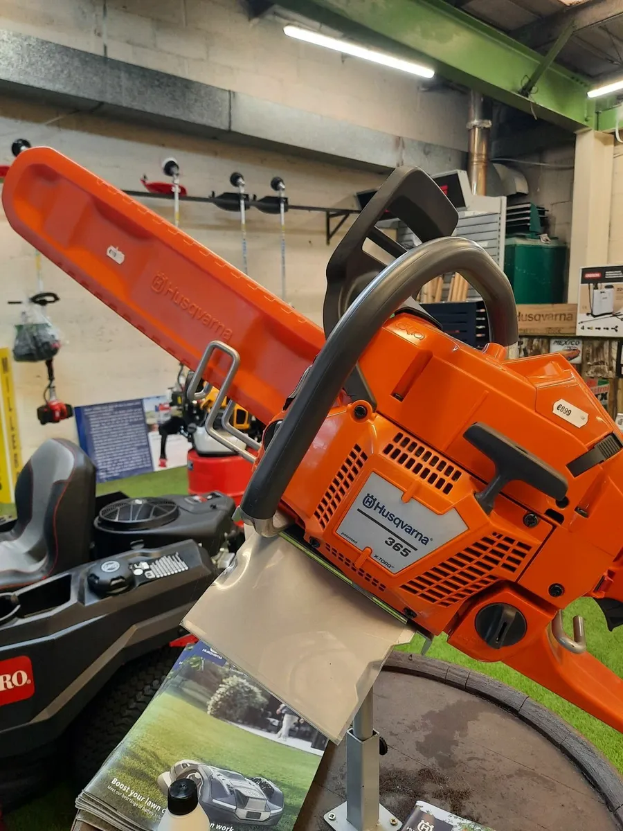 CHAINSAWS - Image 1
