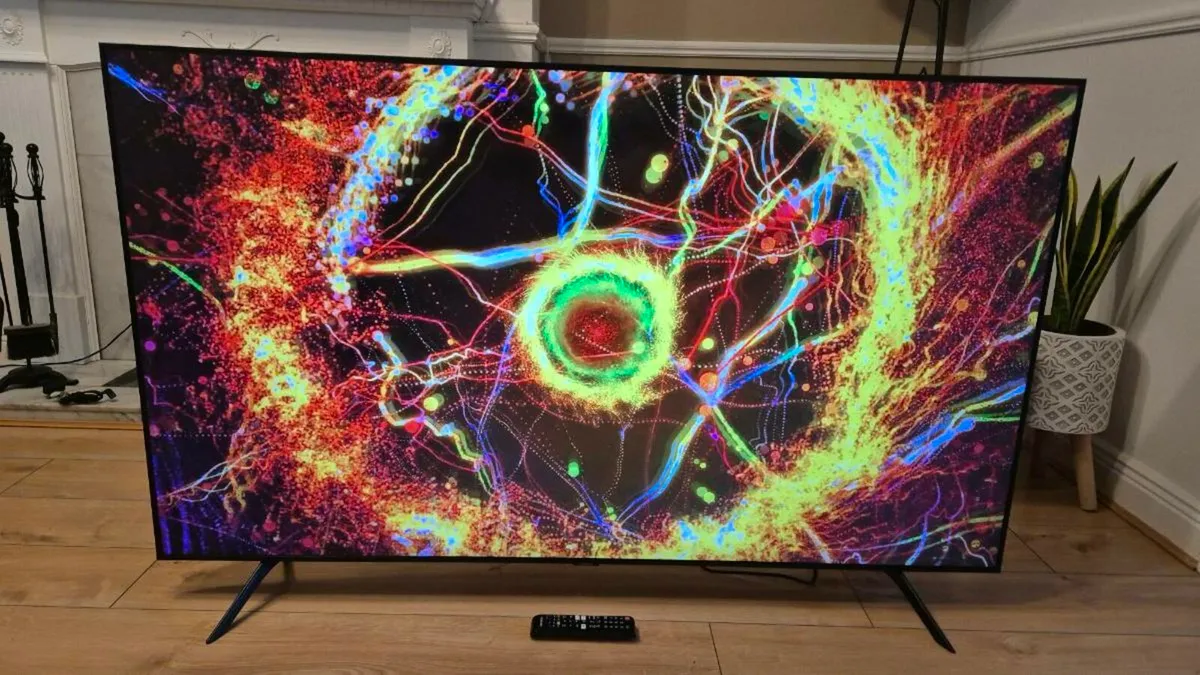 65-inch Samsung 4K UltraHD Smart TV - Image 4