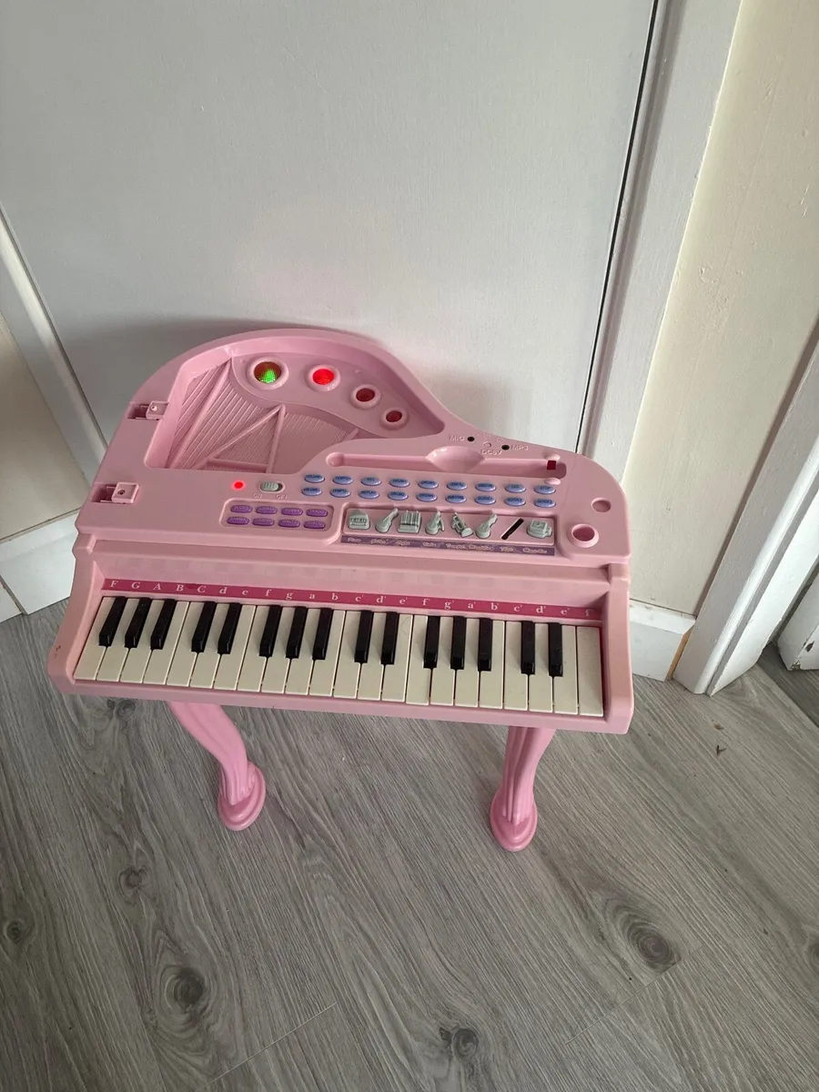 Free to take away Kids piano