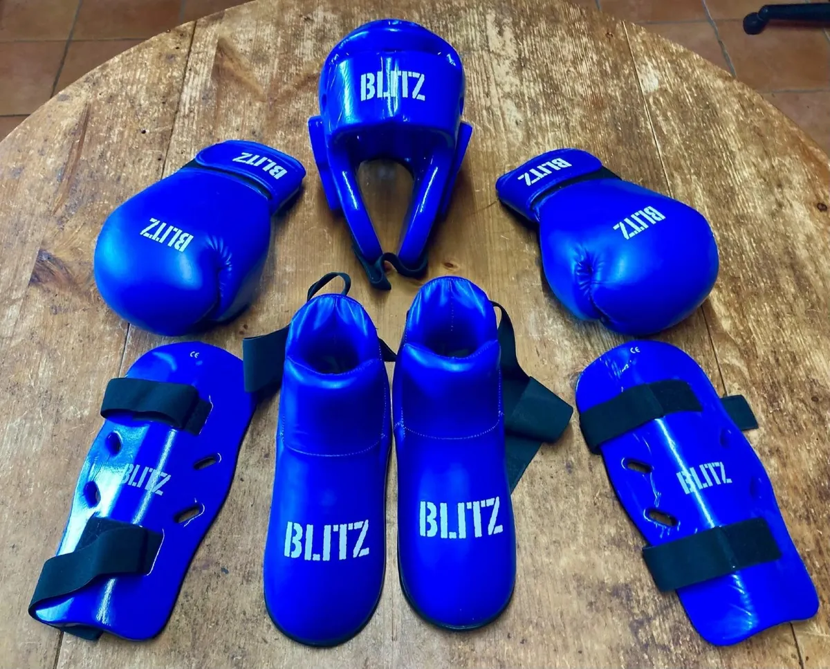 Blitz Taekwondo Sparring Set - Image 1