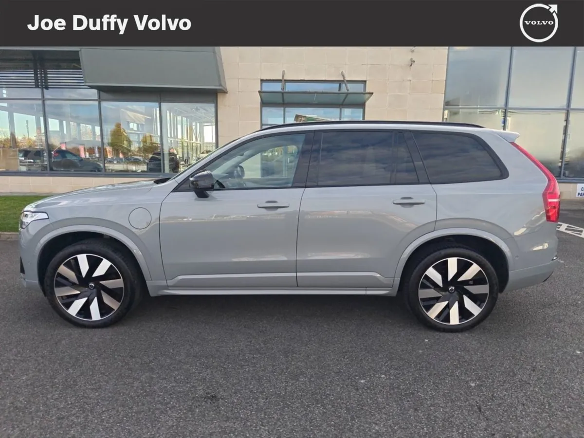 Volvo XC90 T8 Phev 455hp Plus (bright Theme) - Image 3