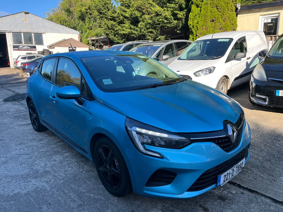 Renault Clio 2022 - Image 2