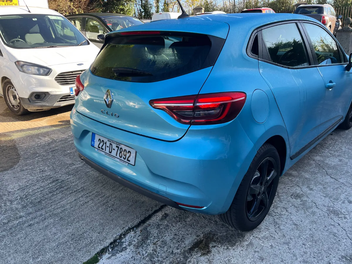 Renault Clio 2022 - Image 4