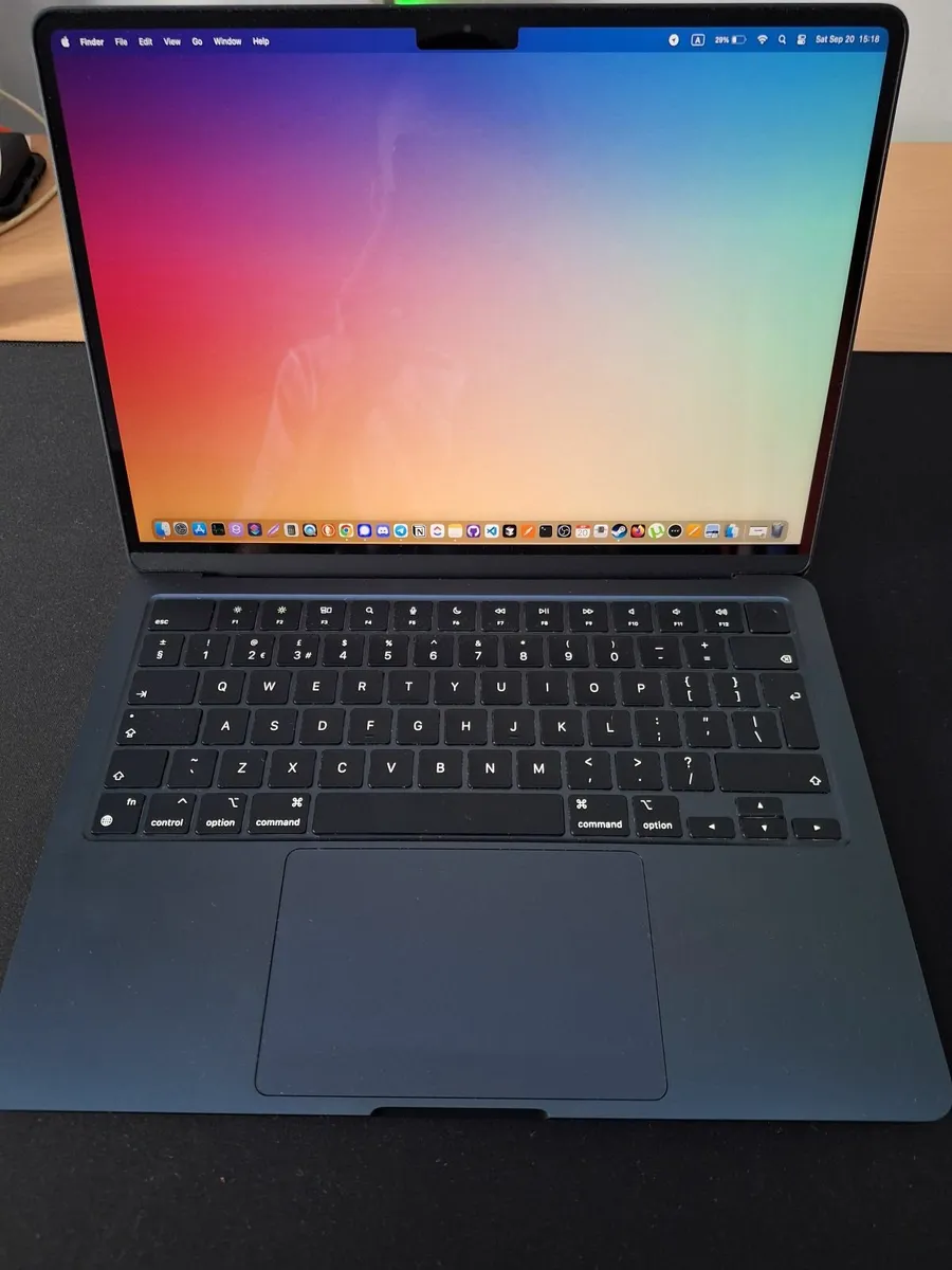 MacBook Air M3 - Image 2