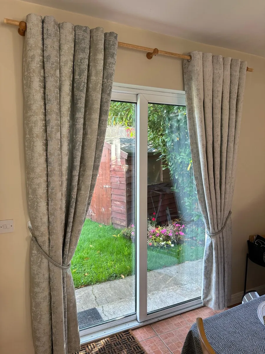 Eyelet Curtains 90x90 - Image 1