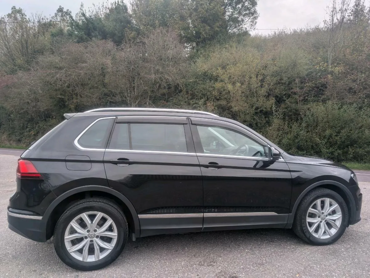 Volkswagen Tiguan 4Motion - Image 3