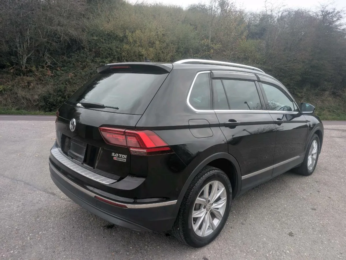 Volkswagen Tiguan 4Motion - Image 4