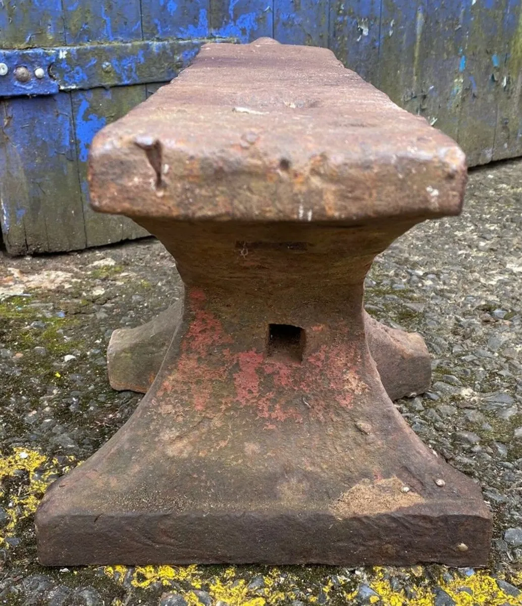 LARGE BLACKSMITHS ANVIL - Image 2