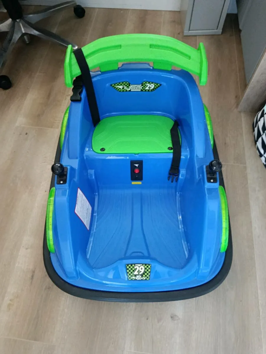 Flybar Car