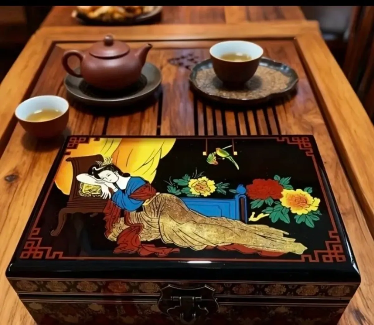 Hand painted oriental jewellery box free postage - Image 1