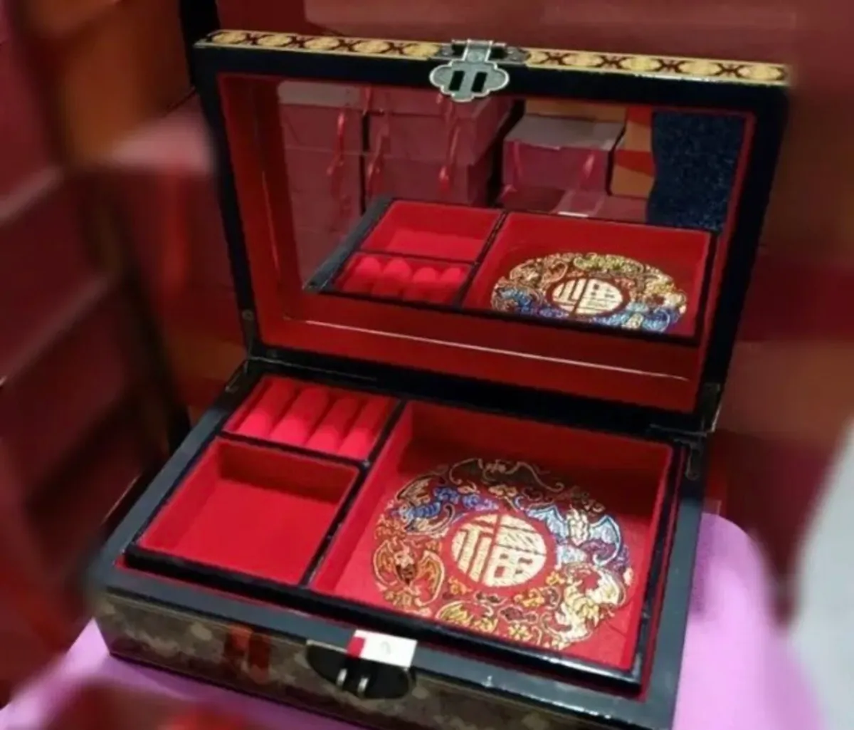 Hand painted oriental jewellery box free postage - Image 2