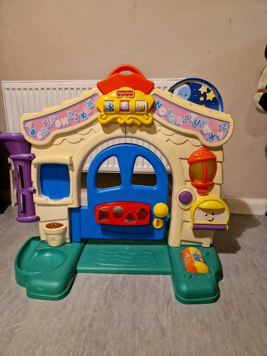 Fisher price toy door - Image 1