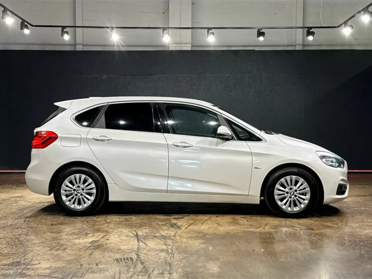 BMW 2-Series 1.5 ACTIVE TOURER - REVERSE CAMERA - - Image 2