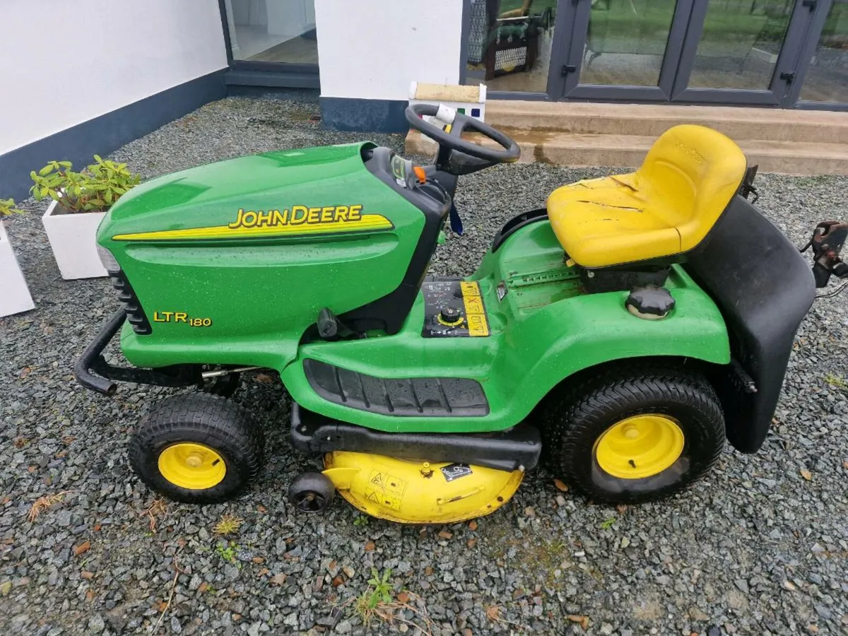 Ride on mower - Image 2