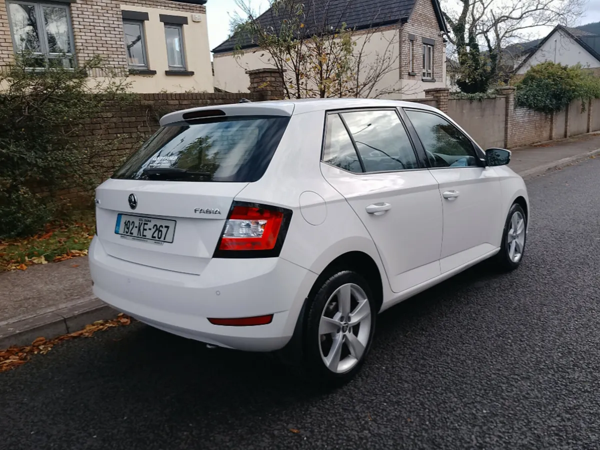 Skoda Fabia Style 1.0tsi 110HP DSG 4DR AUT - Image 3