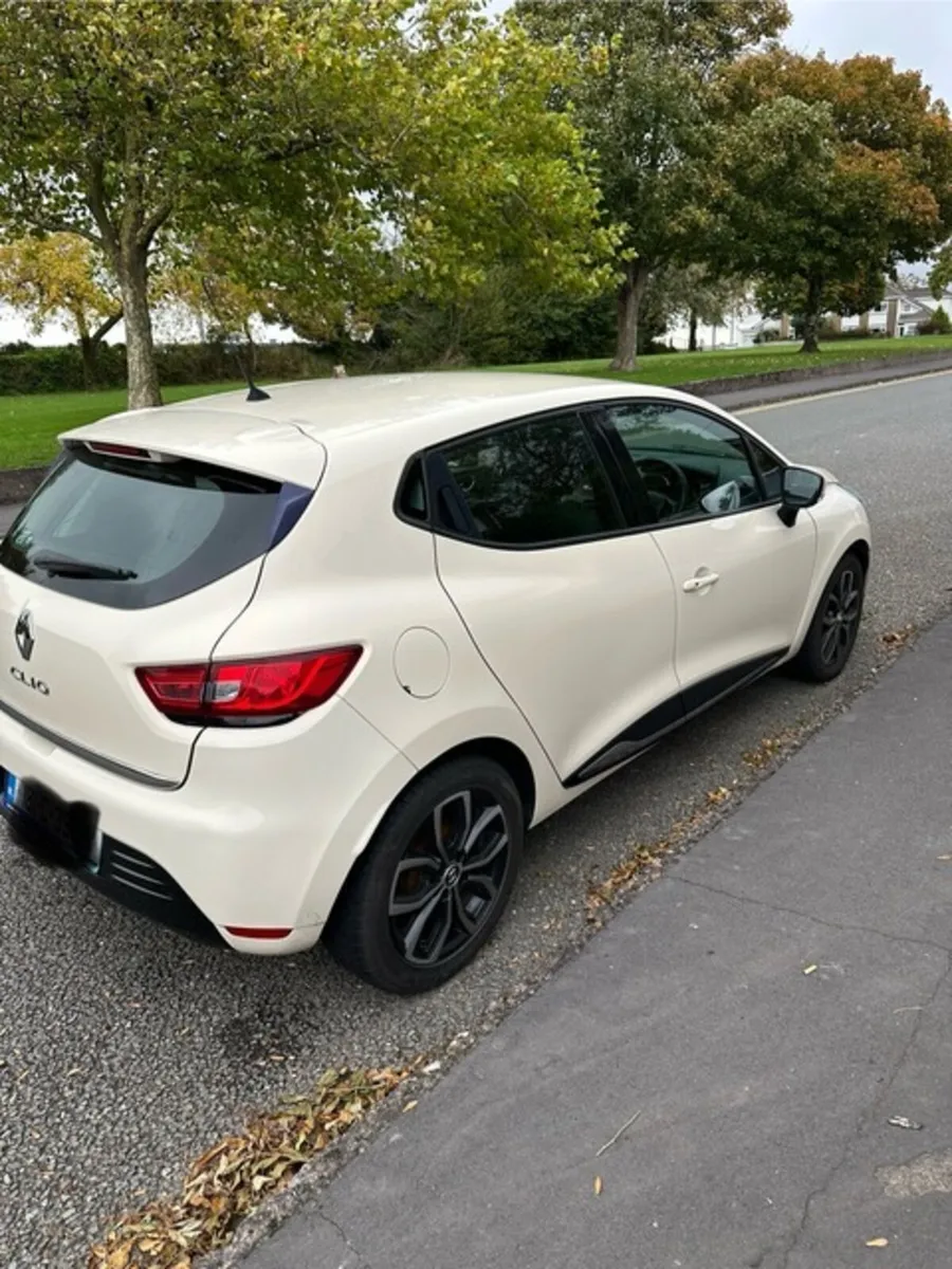 Renault Clio 2018 - Image 2