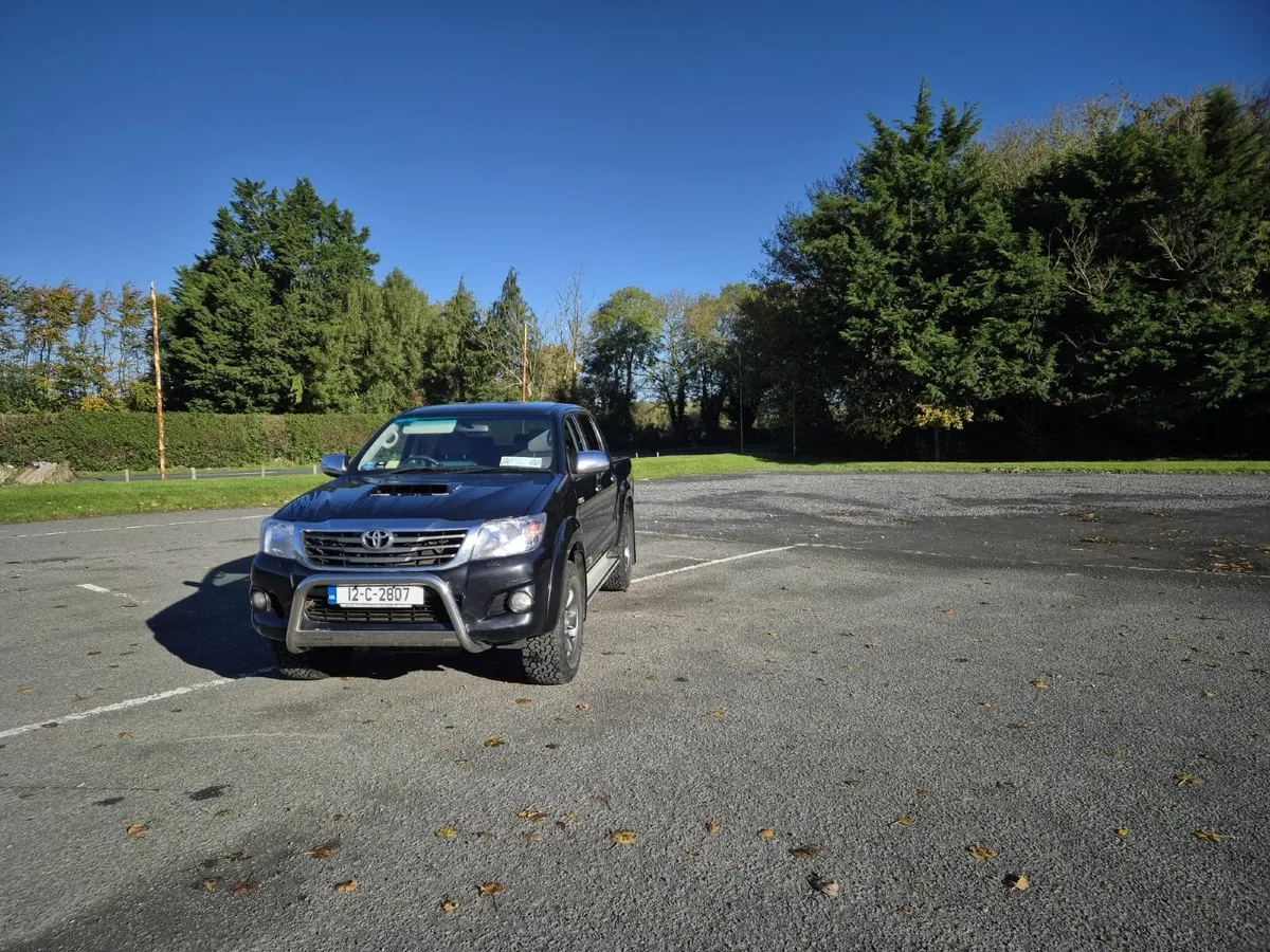 Toyota Hilux 2012 2.5D4D SR5 Manual Double Cab - Image 3