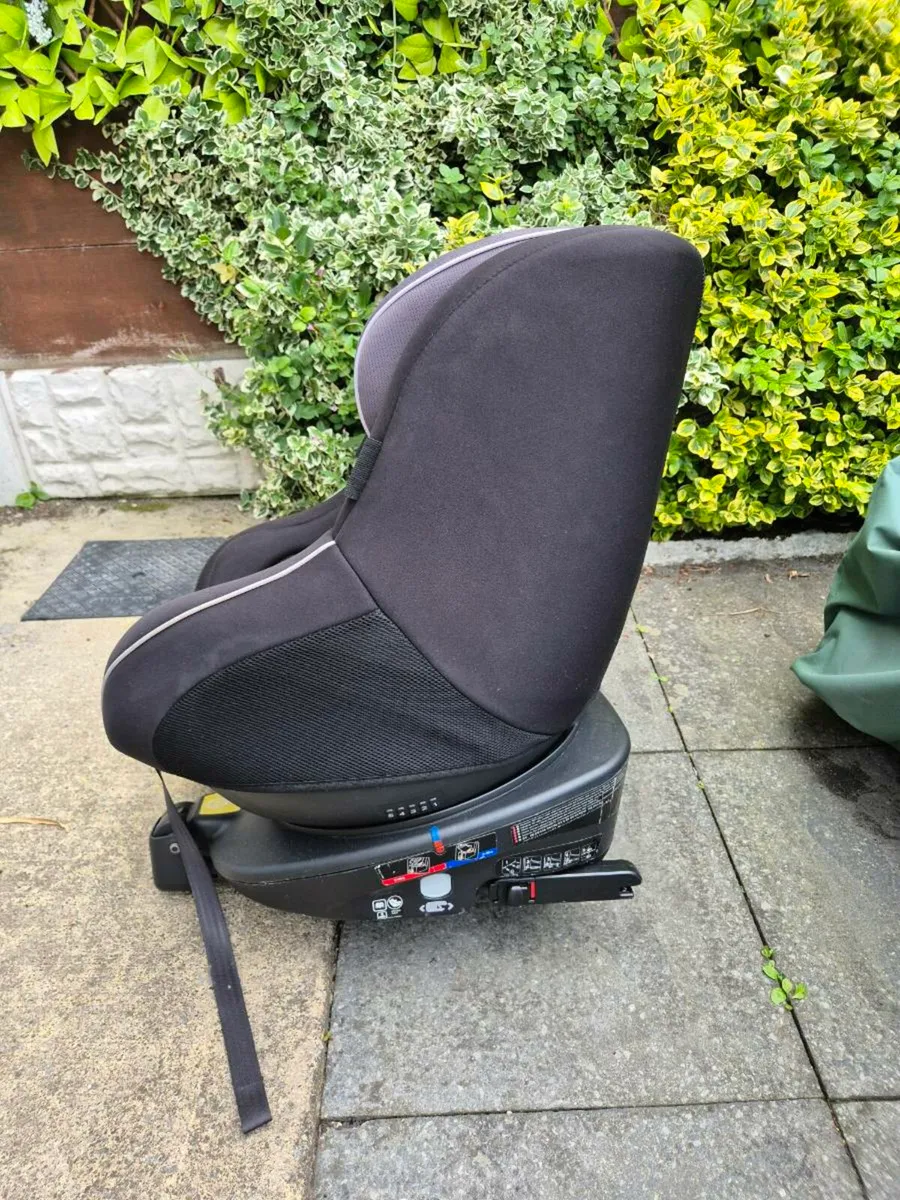 Joie 360 spin car seats - Image 4
