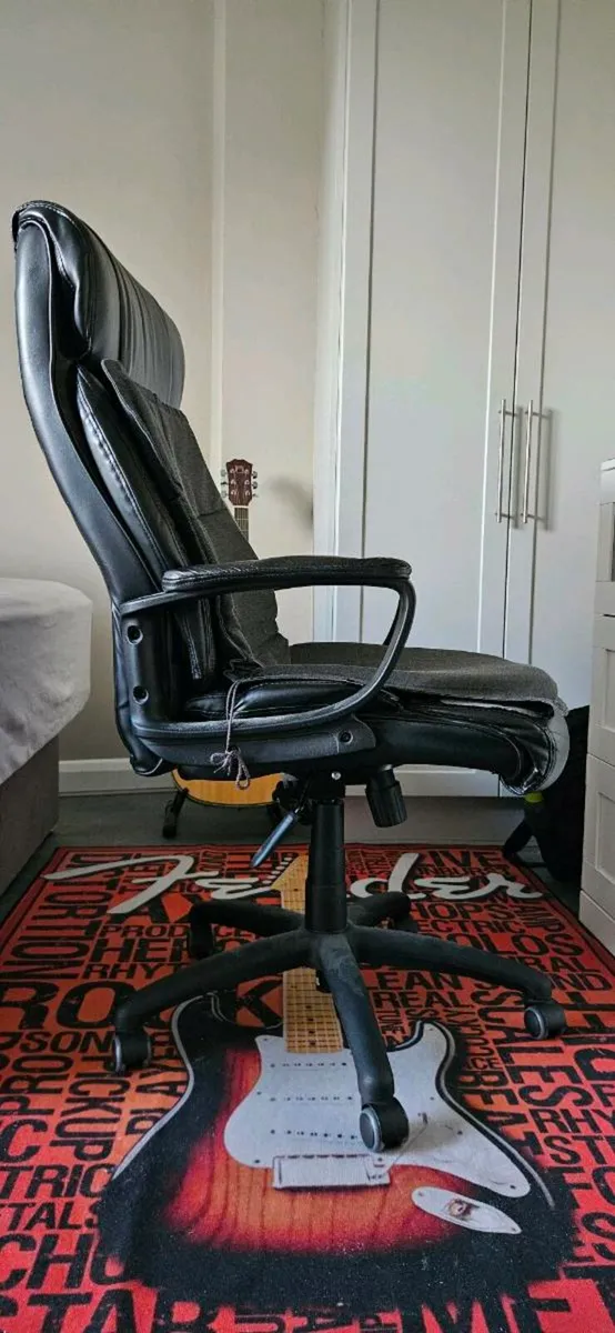 Office chair FREE - Image 2