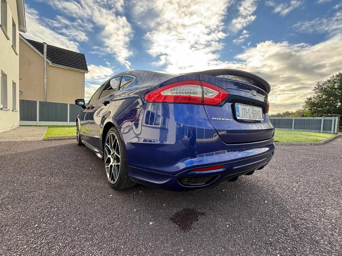 Ford Mondeo Titanium Huge Spec Immaculate State - Image 4