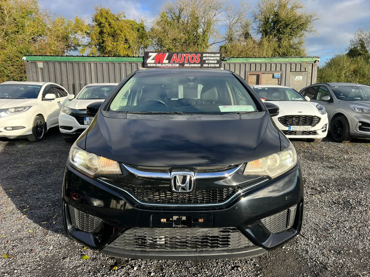 16 Honda Fit Hybrid - Image 4