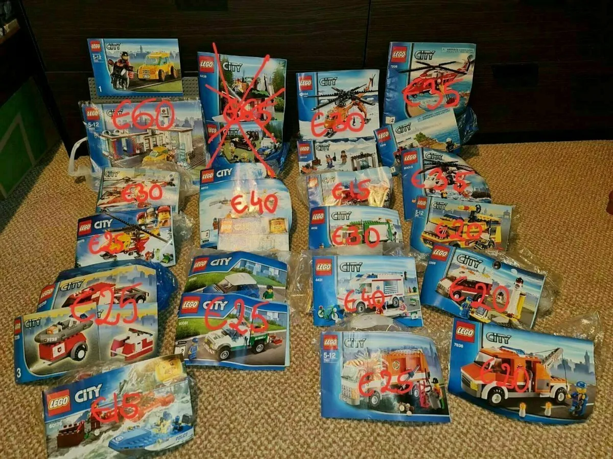 Lego City sets 100% complete - Image 1