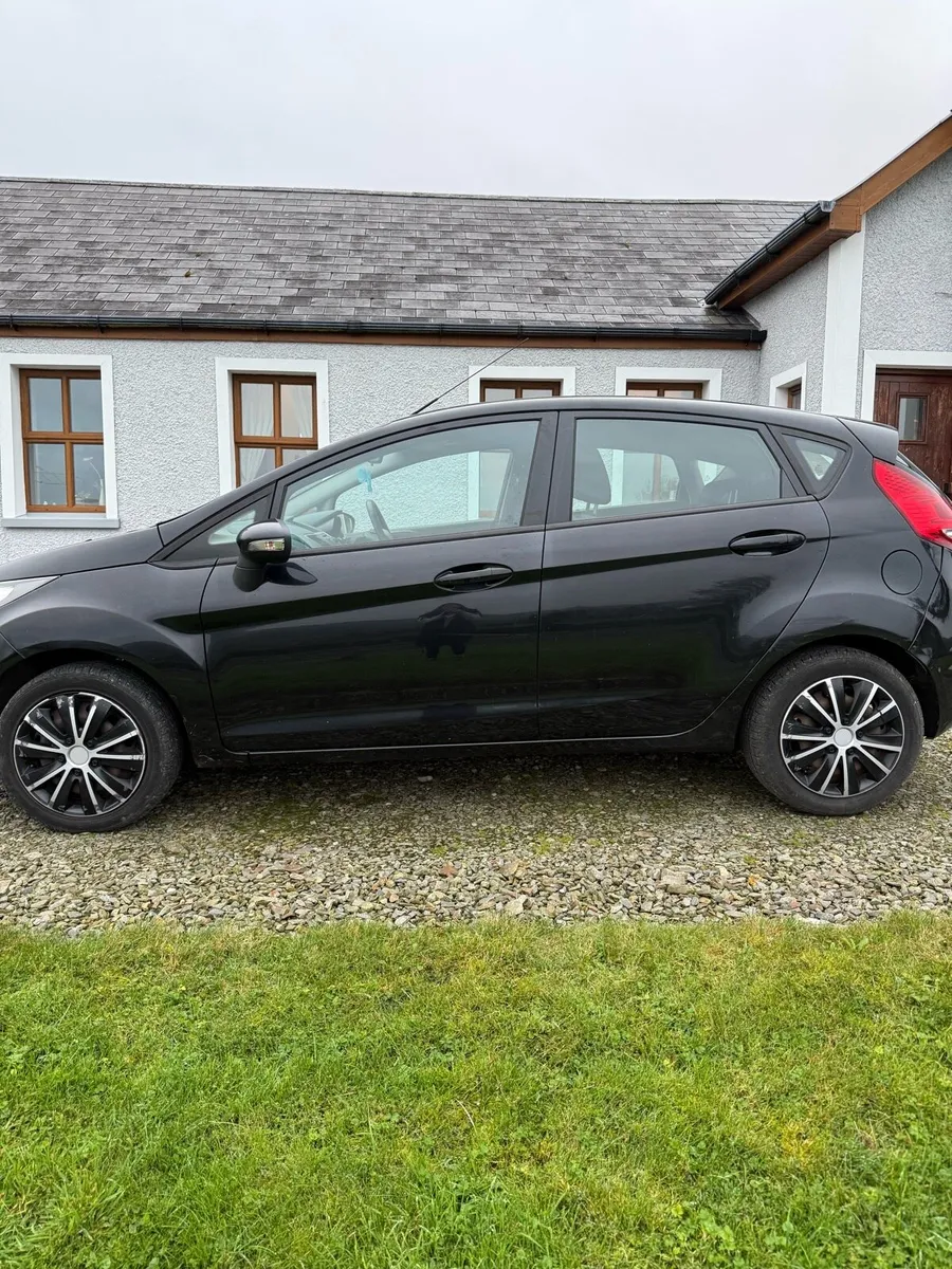 Ford Fiesta - Image 4