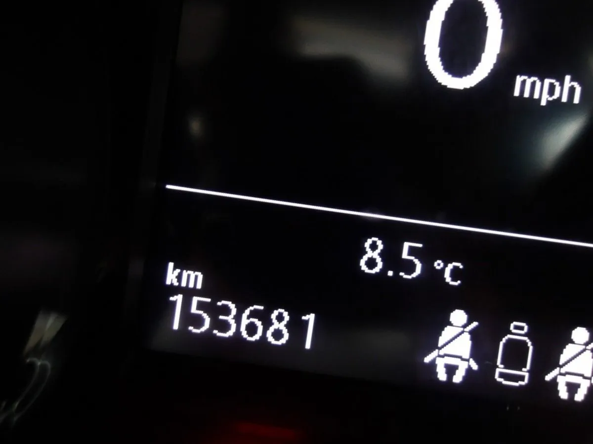 Volkswagen Passat 2.0 TDI 150HP Comfortline - Image 2