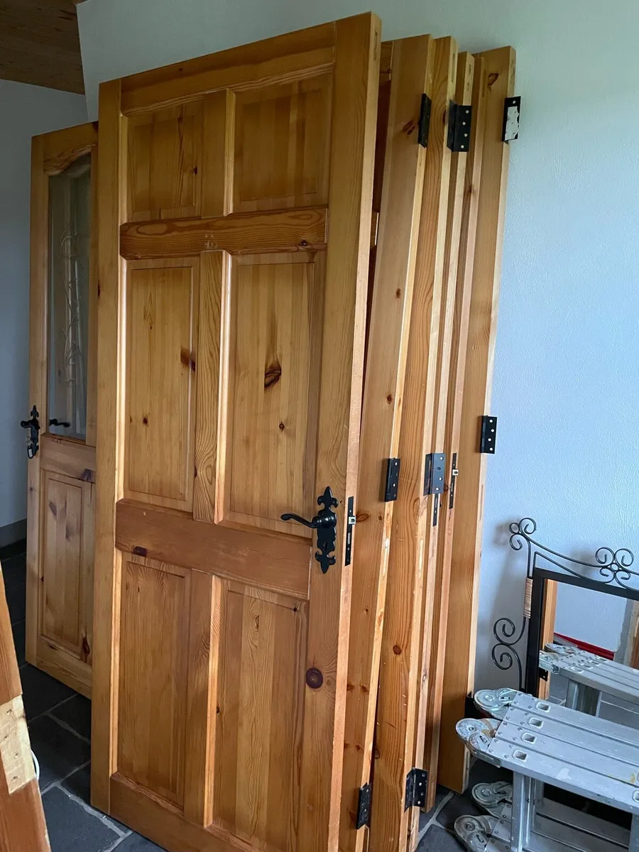 Interior doors - Image 1