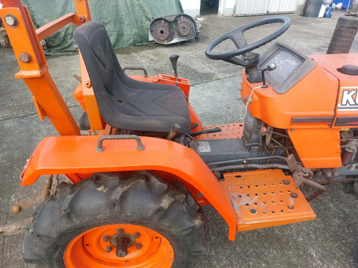 Kubota B1550D - Image 4