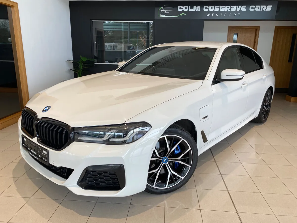 BMW 5-Series 2023 530e M sport Pro Pack - Image 3