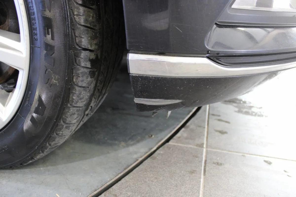Volkswagen Passat 1.6 TDI 120HP Highline Estate - Image 3
