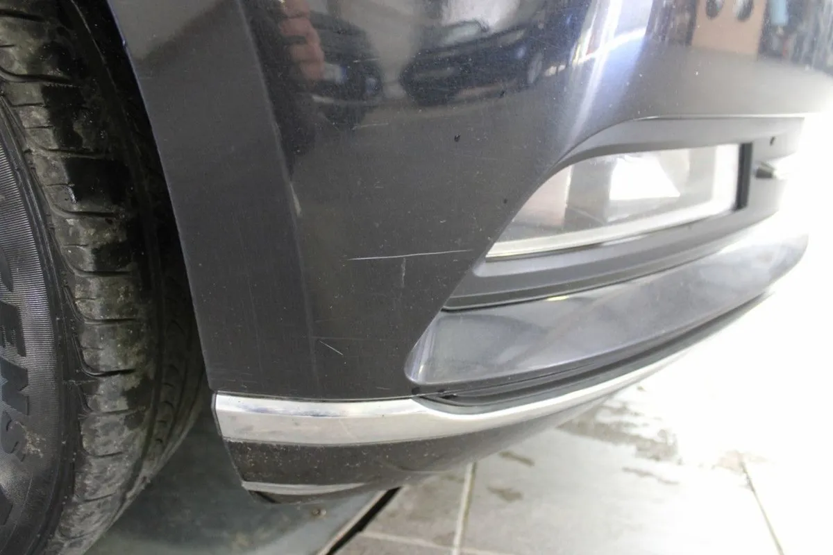 Volkswagen Passat 1.6 TDI 120HP Highline Estate - Image 4
