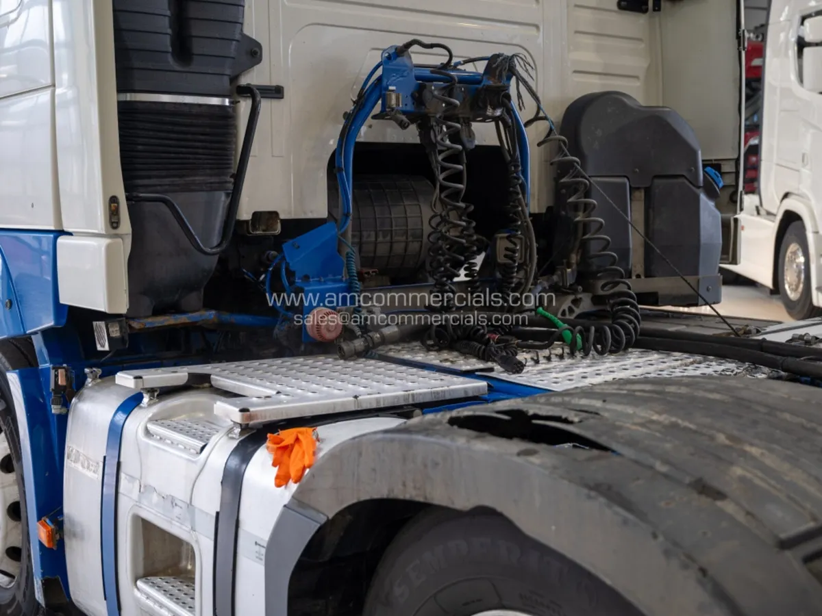 2015 VOLVO FM 460 GLOBETROTTER 6X2 MIDLIFT - Image 4