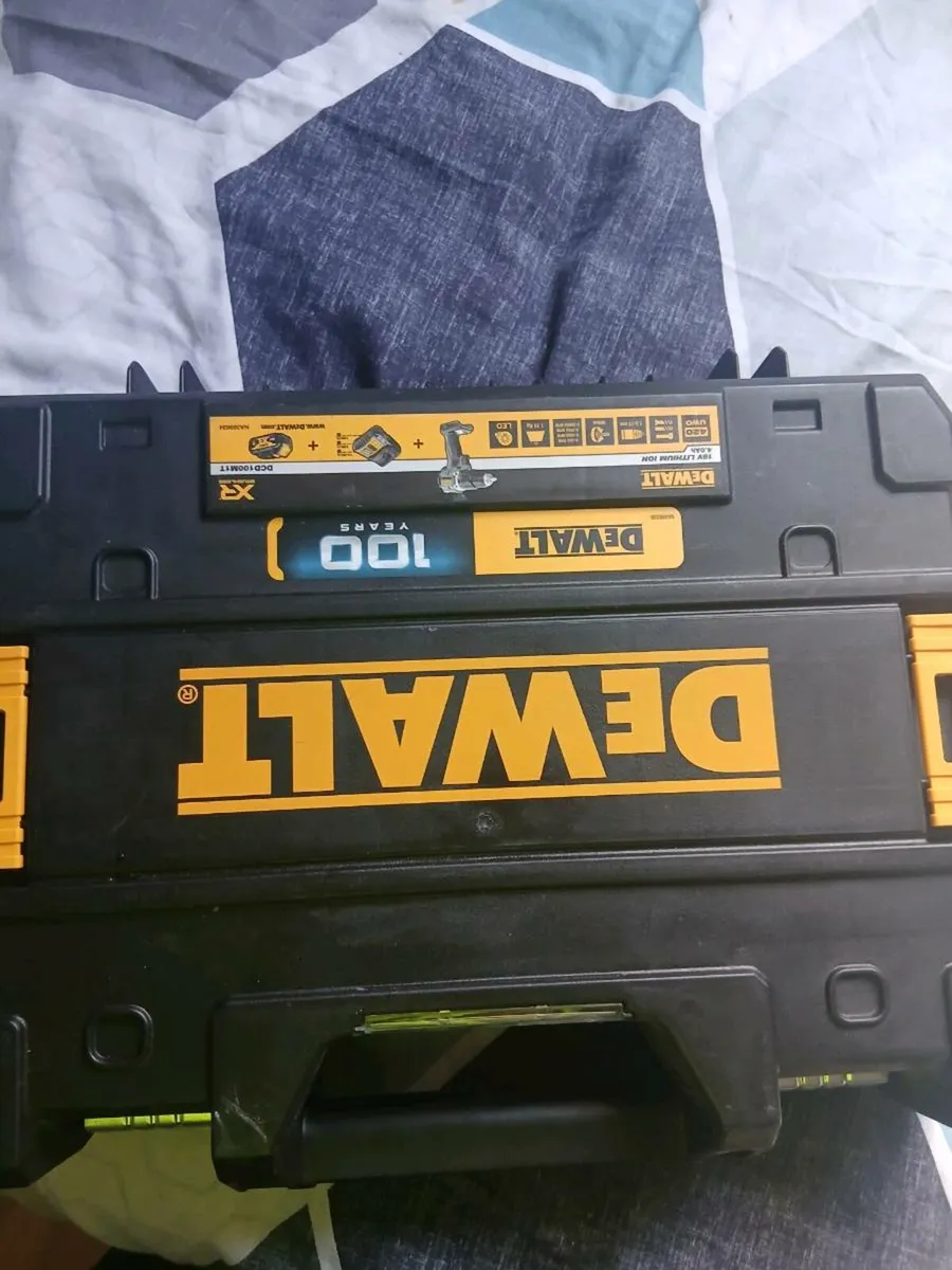 Dewalt drill - Image 2