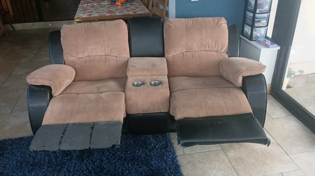 Recliner couch sofa - Image 1
