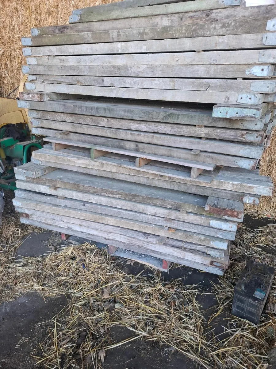 6ft and 4ft Scaffolding planks and transoms - Image 1