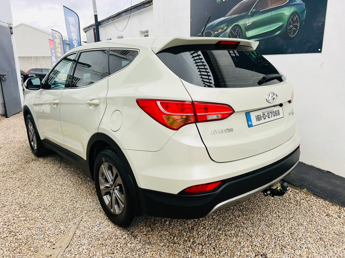 2016 Hyundai Santa Fe 2.2 Crdi *7 Seater* - Image 3