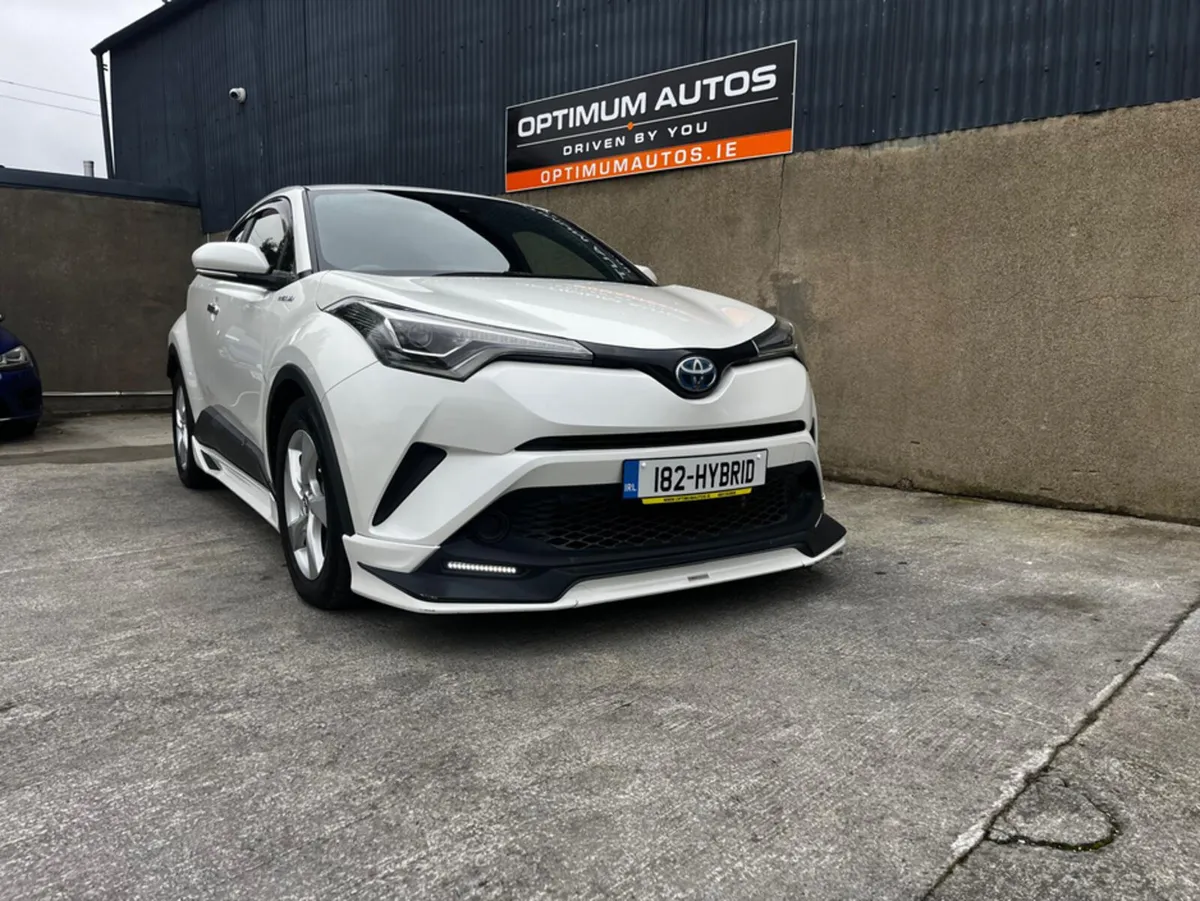 Toyota C-HR CHR 1.8 self charging hybrid, G -model - Image 2