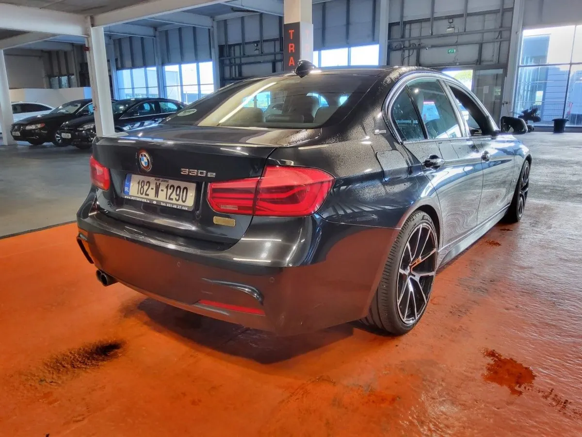 BMW 3 Series 330e M Sport - Image 4
